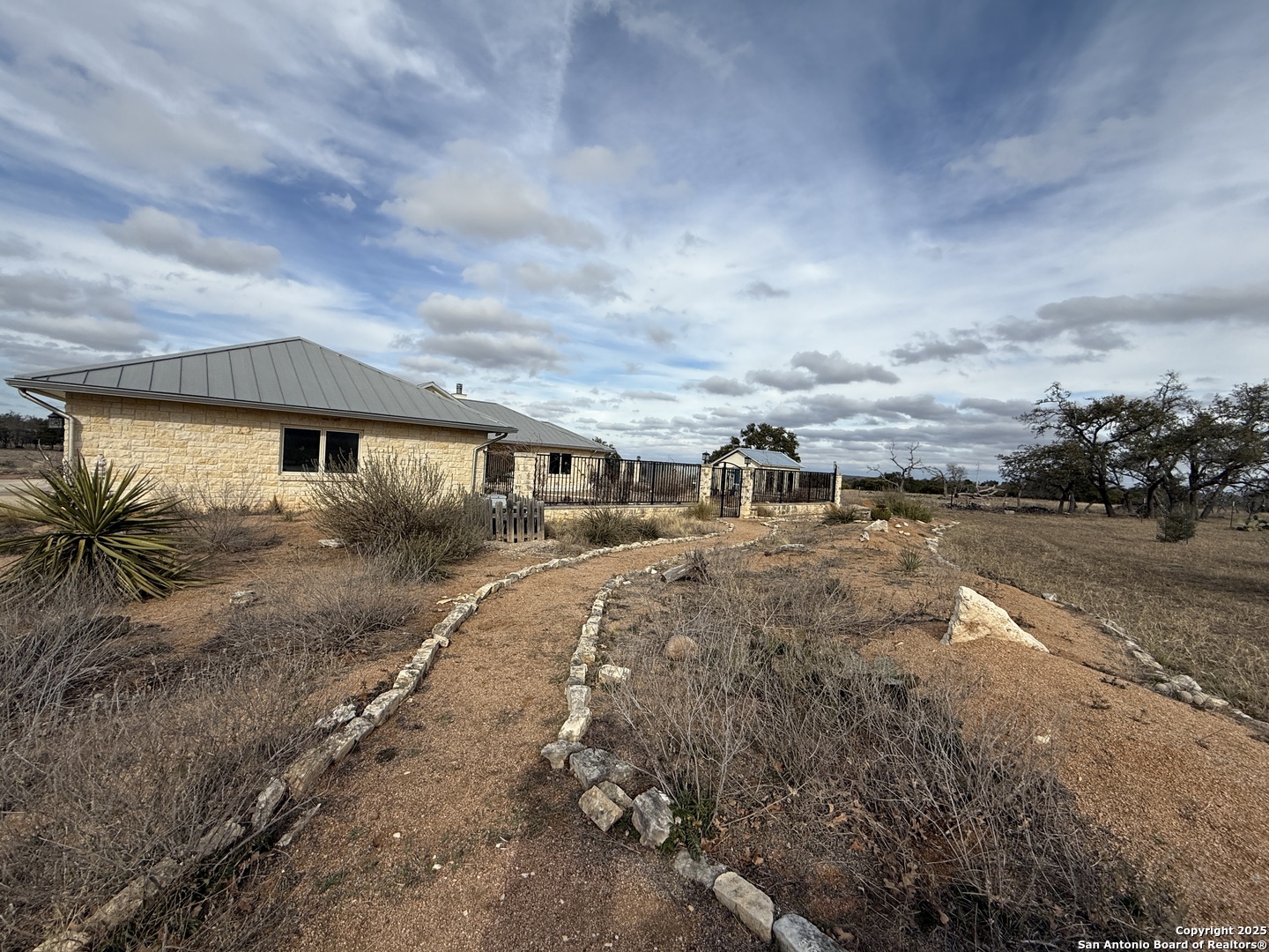 2154 Aviation Loop Fredericksburg TX 78624