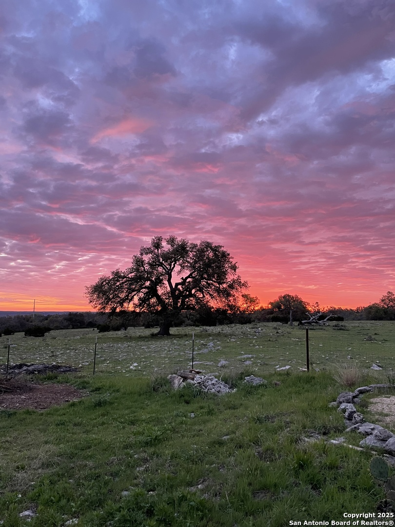 2154 Aviation Loop Fredericksburg TX 78624