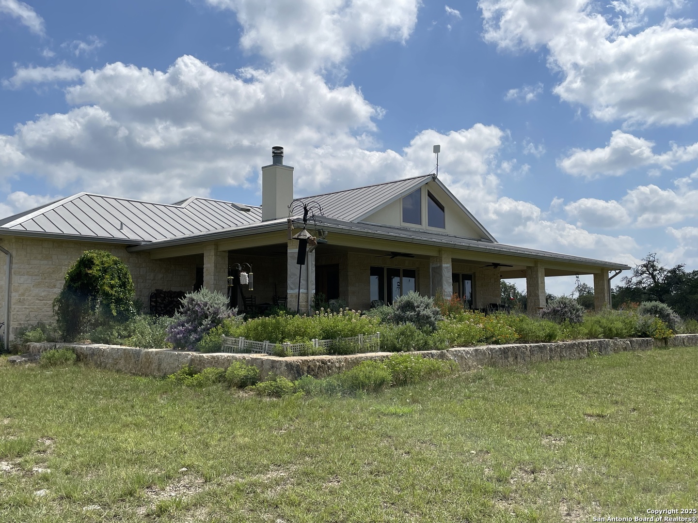 2154 Aviation Loop Fredericksburg TX 78624