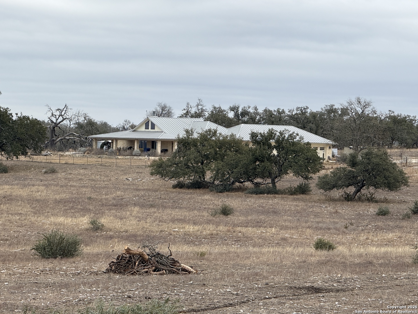 2154 Aviation Loop Fredericksburg TX 78624