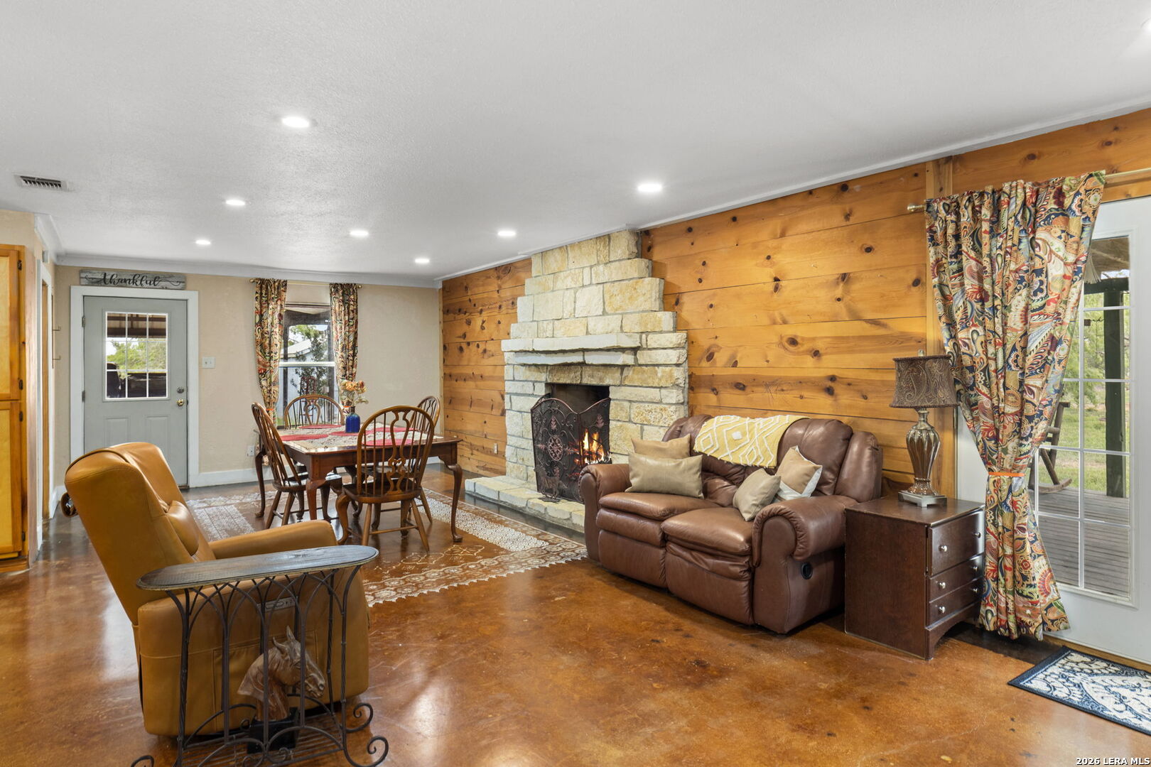 445 Tomblin Road Bigfoot TX 78005