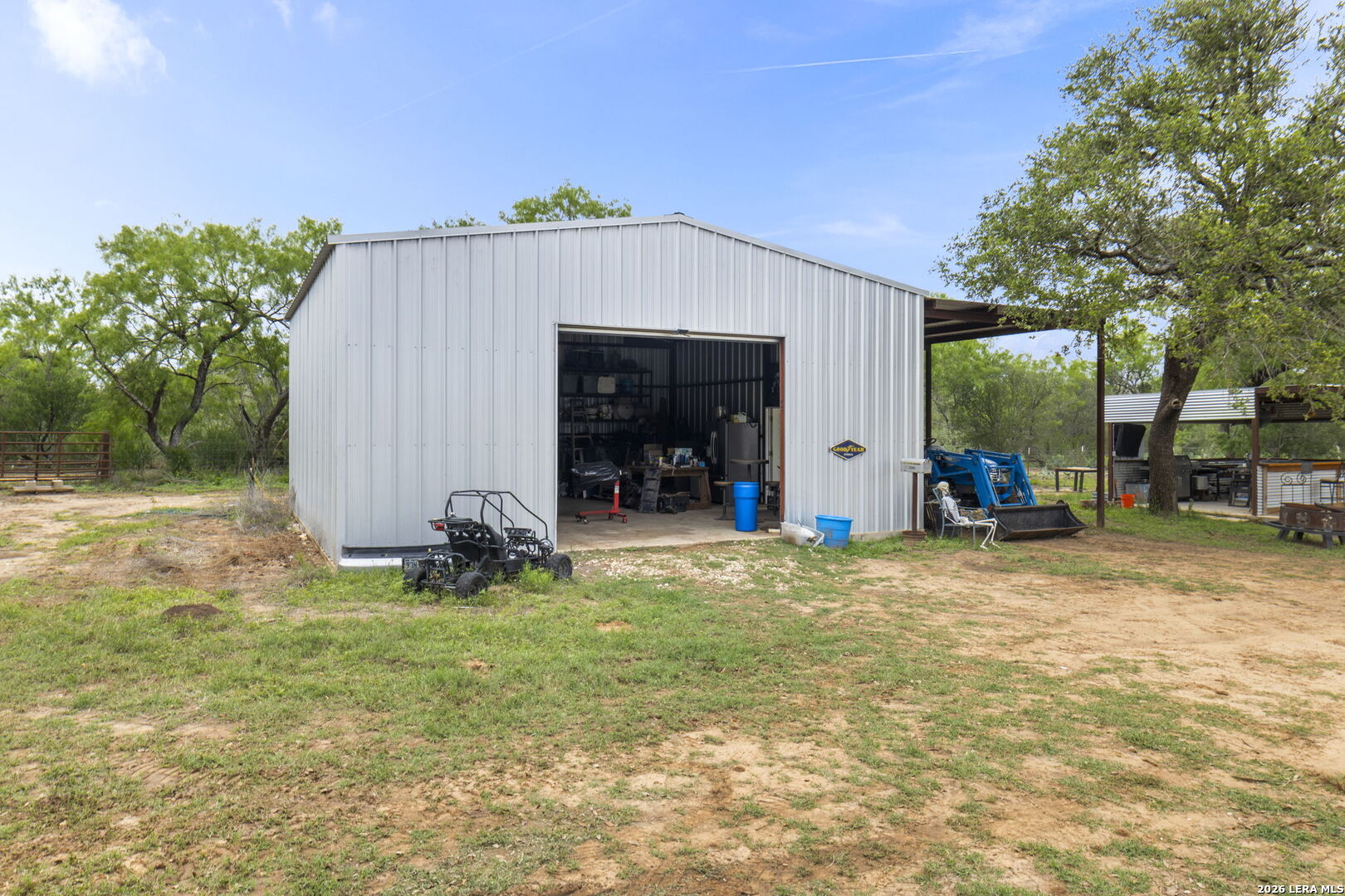 445 Tomblin Road Bigfoot TX 78005