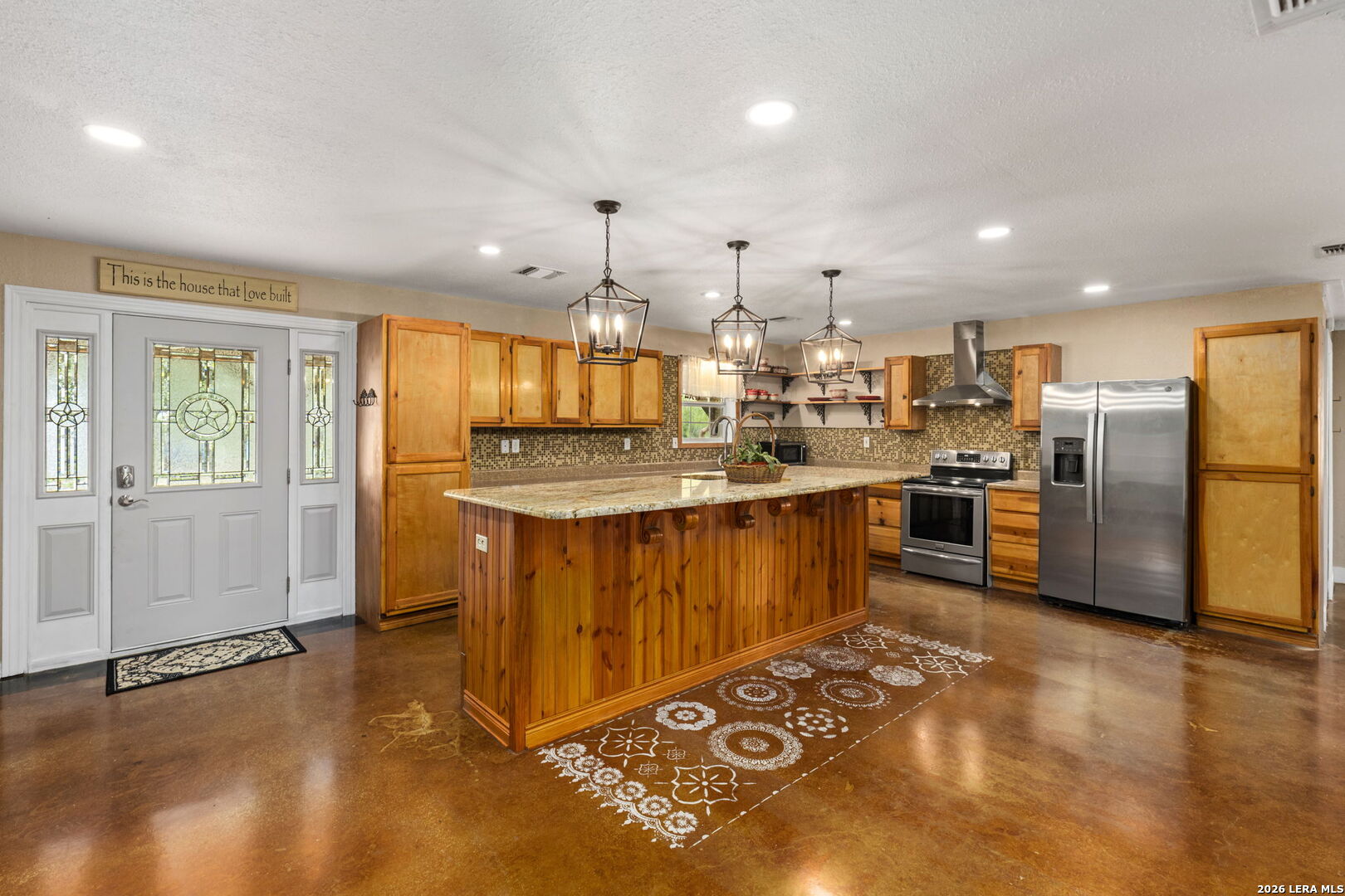 445 Tomblin Road Bigfoot TX 78005