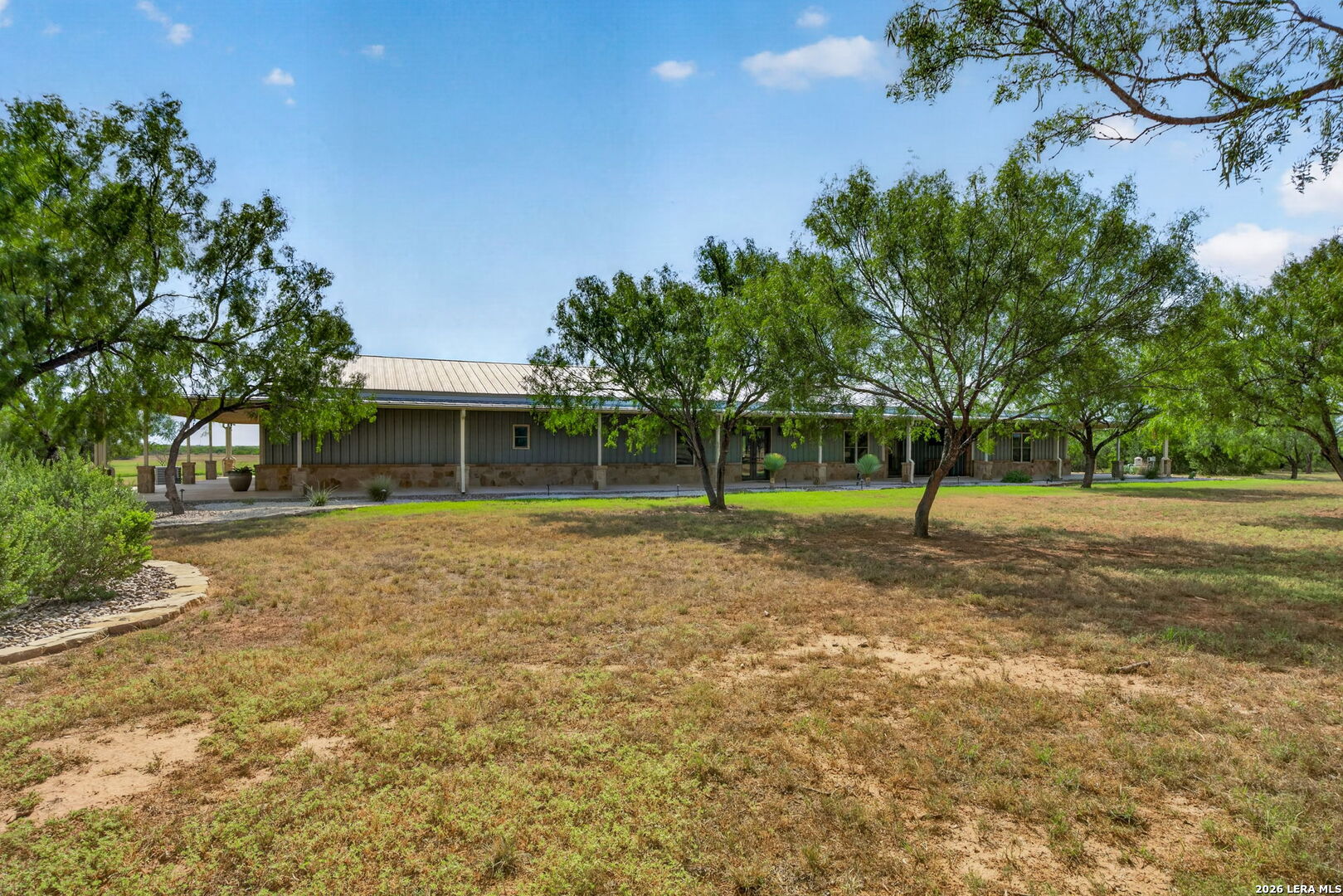 510 County Road 336 Charlotte TX 78011