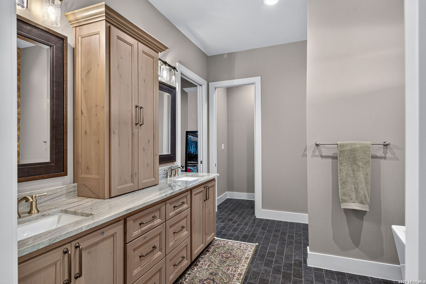 510 County Road 336 Charlotte TX 78011