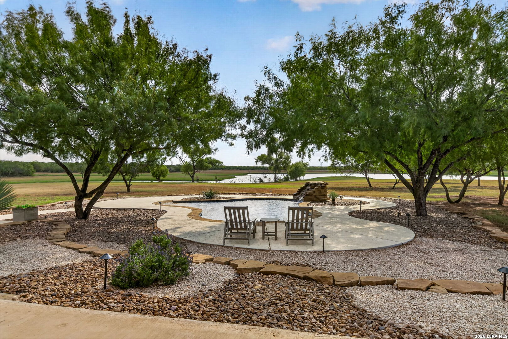 510 County Road 336 Charlotte TX 78011