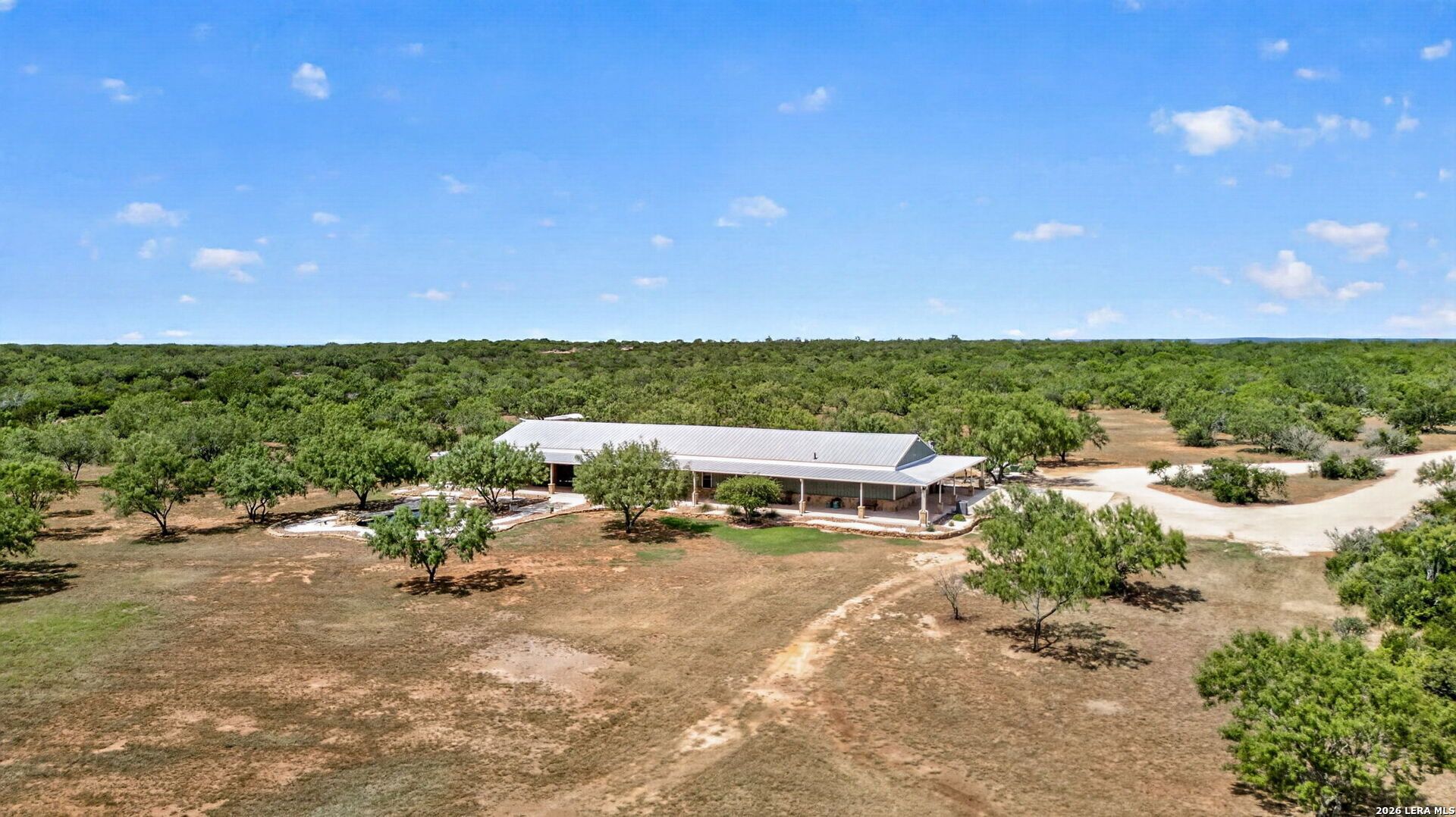 510 County Road 336 Charlotte TX 78011