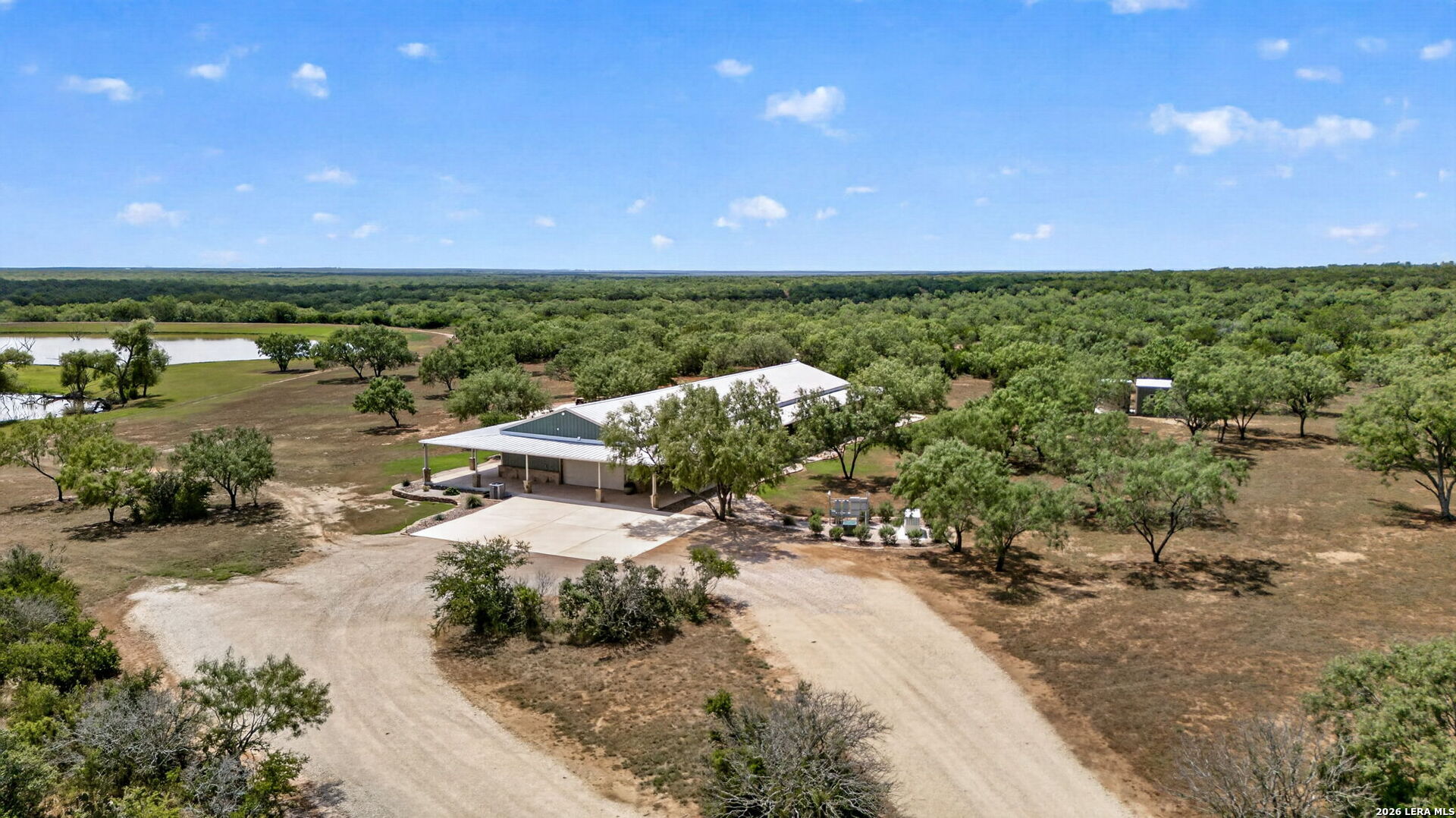 510 County Road 336 Charlotte TX 78011