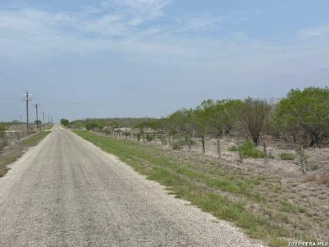 306 Cr 305 Tilden TX 78072