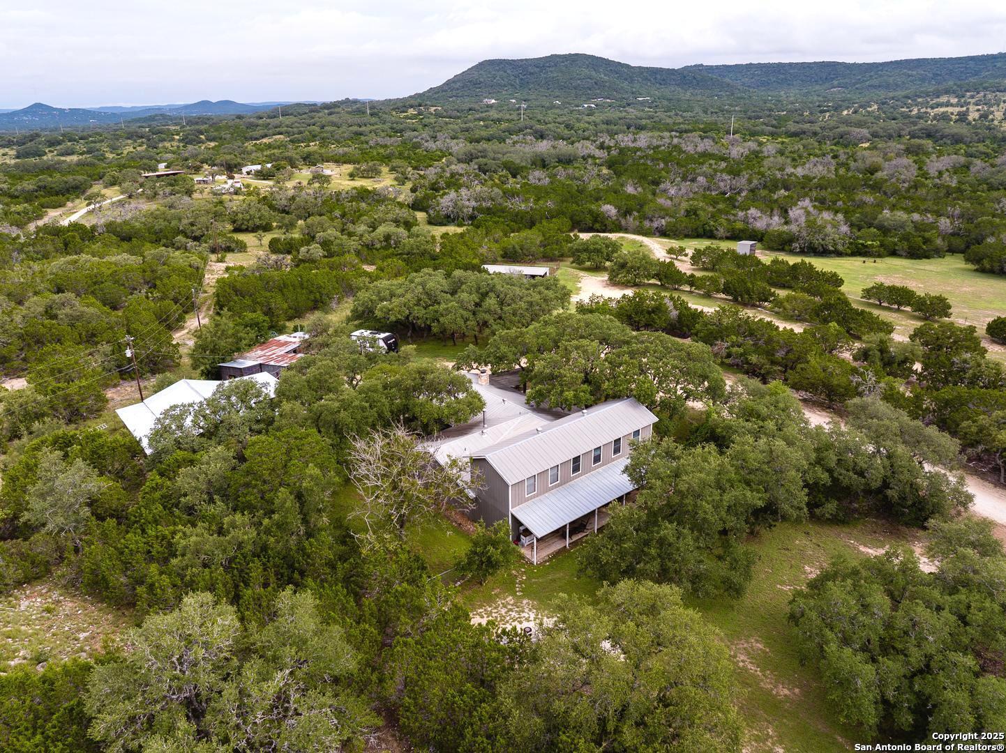 475 Stoney Hill Pipe Creek TX 78063