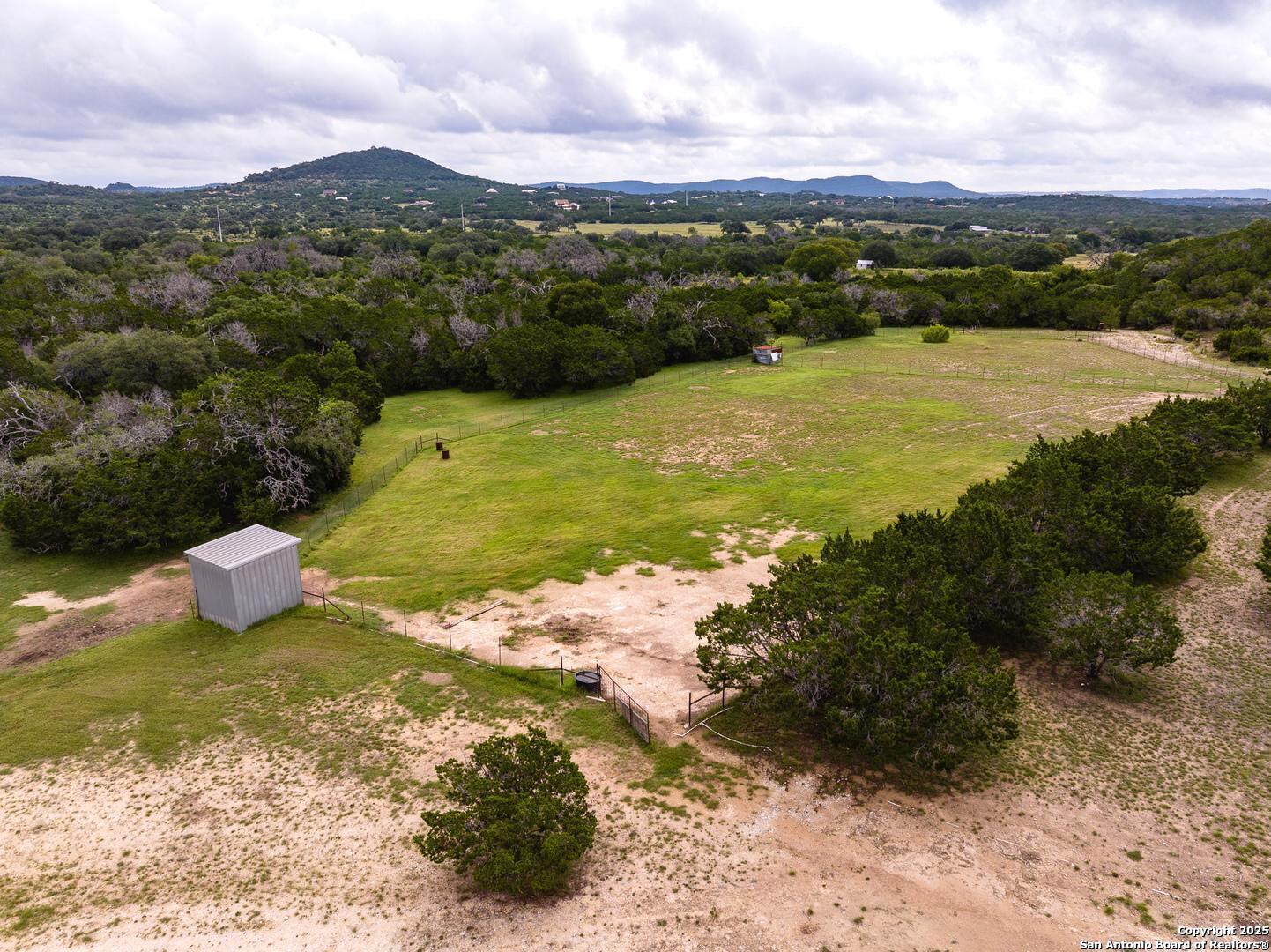 475 Stoney Hill Pipe Creek TX 78063