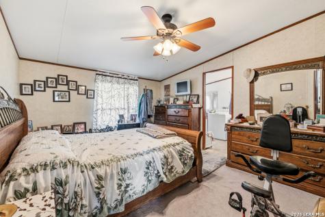 2632 Slickfield Road York Town TX 78164