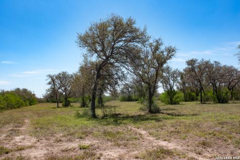 2632 Slickfield Road York Town TX 78164