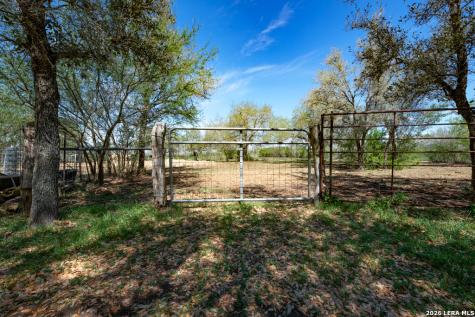 2632 Slickfield Road York Town TX 78164