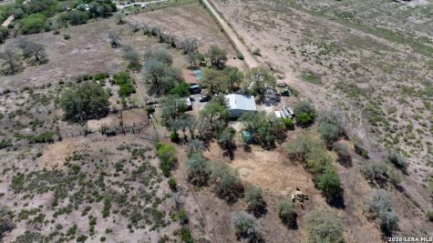 2632 Slickfield Road York Town TX 78164