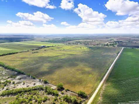 Fm 1347 Cr 463 Stockdale TX 78160