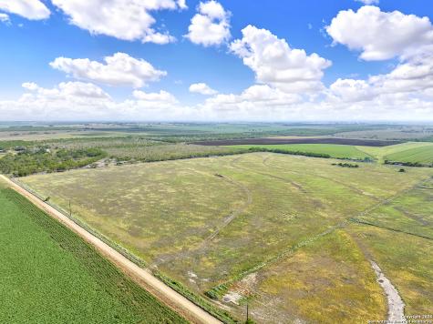 Fm 1347 Cr 463 Stockdale TX 78160