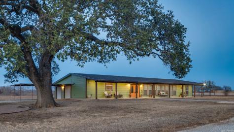 1725 Fm 2504 Poteet TX 78065