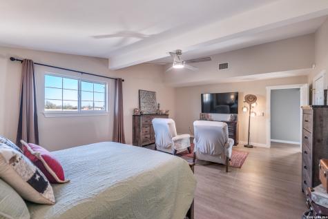 1725 Fm 2504 Poteet TX 78065