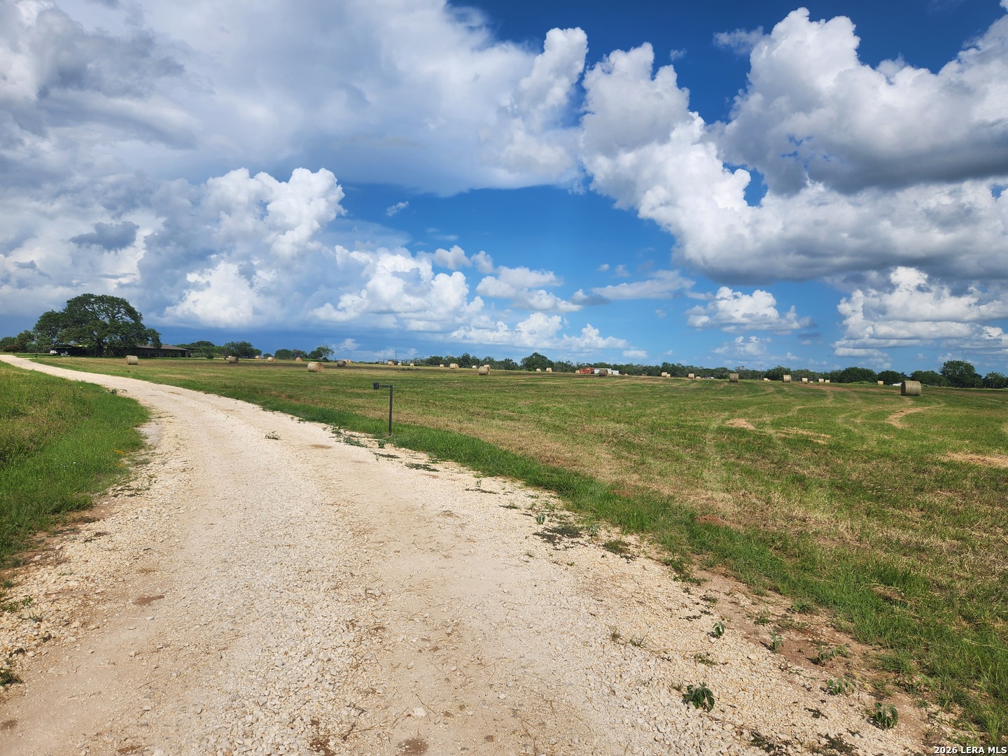 1725 Fm 2504 Poteet TX 78065