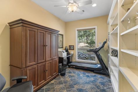 306 Charles Kerrville TX 78028