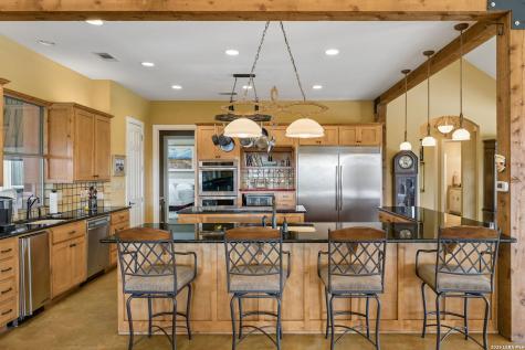 306 Charles Kerrville TX 78028