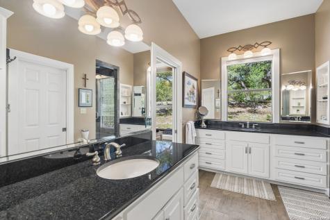 306 Charles Kerrville TX 78028