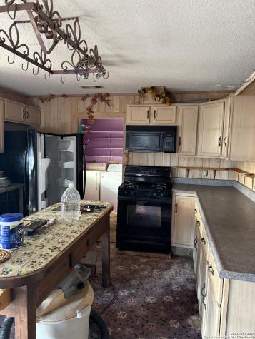 888 S Us Highway 281 Pleasanton TX 78064