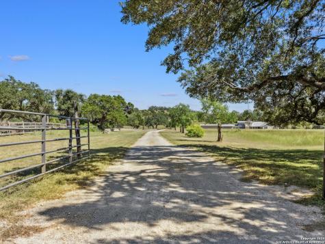 751 Shearer Road Bulverde TX 78163