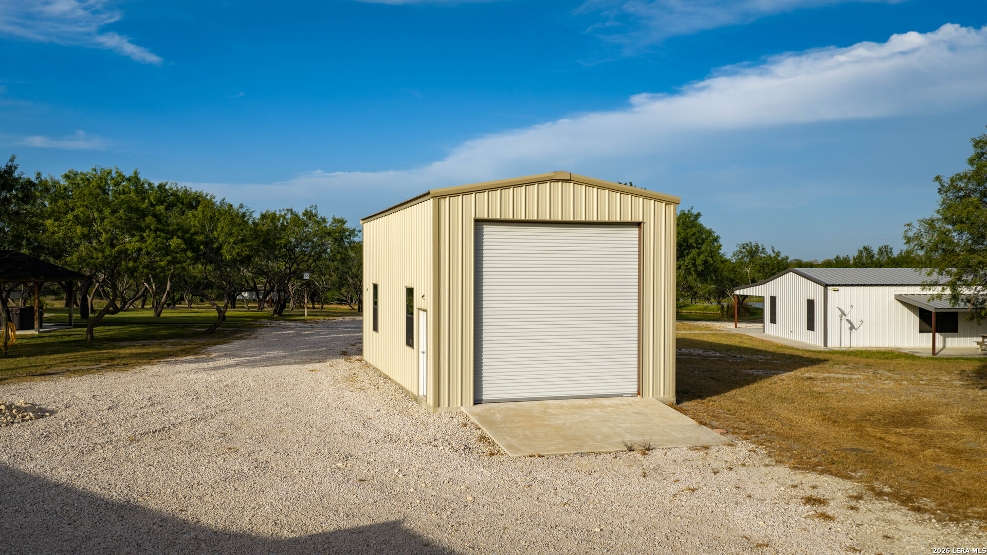 1958 County Road 237 Falls City TX 78113