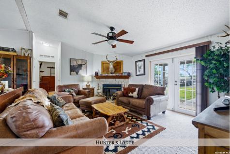 1958 County Road 237 Falls City TX 78113