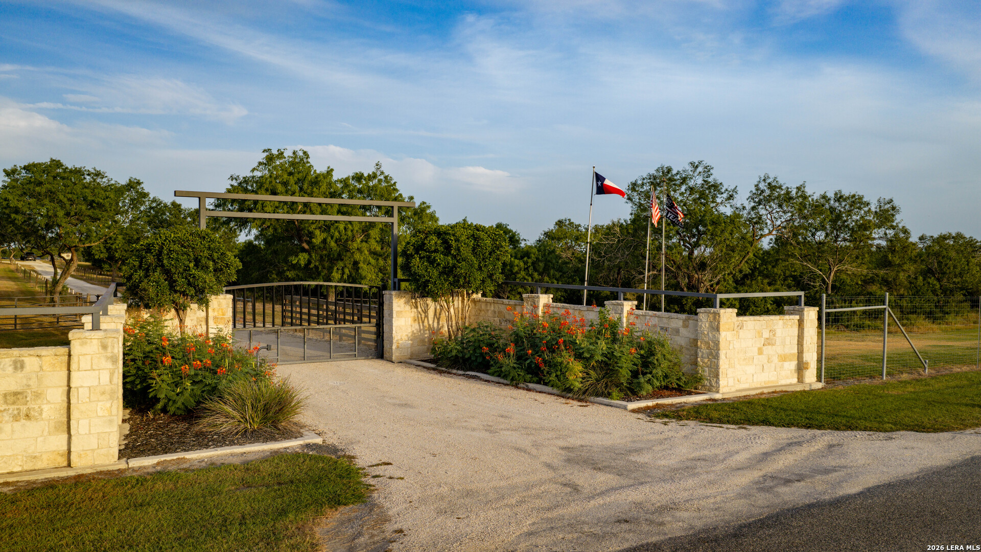 1958 County Road 237 Falls City TX 78113
