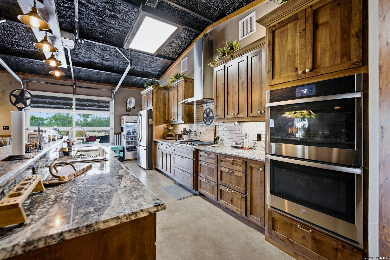 1958 County Road 237 Falls City TX 78113