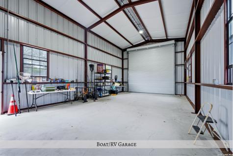 1958 County Road 237 Falls City TX 78113
