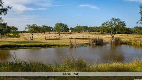 1958 County Road 237 Falls City TX 78113