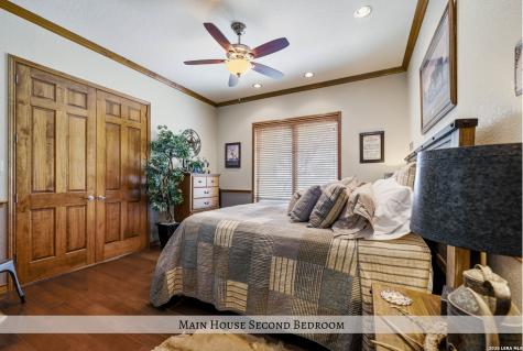 1958 County Road 237 Falls City TX 78113