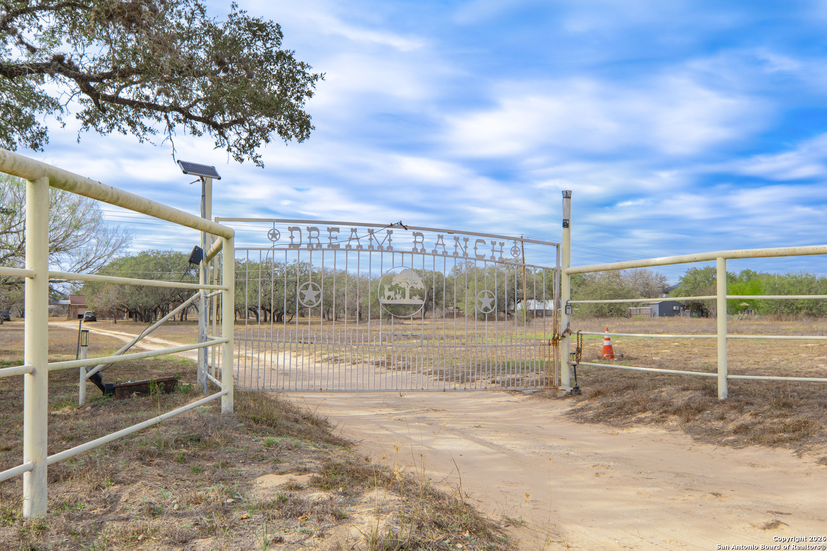 1655 Eichman Road Poteet TX 78065