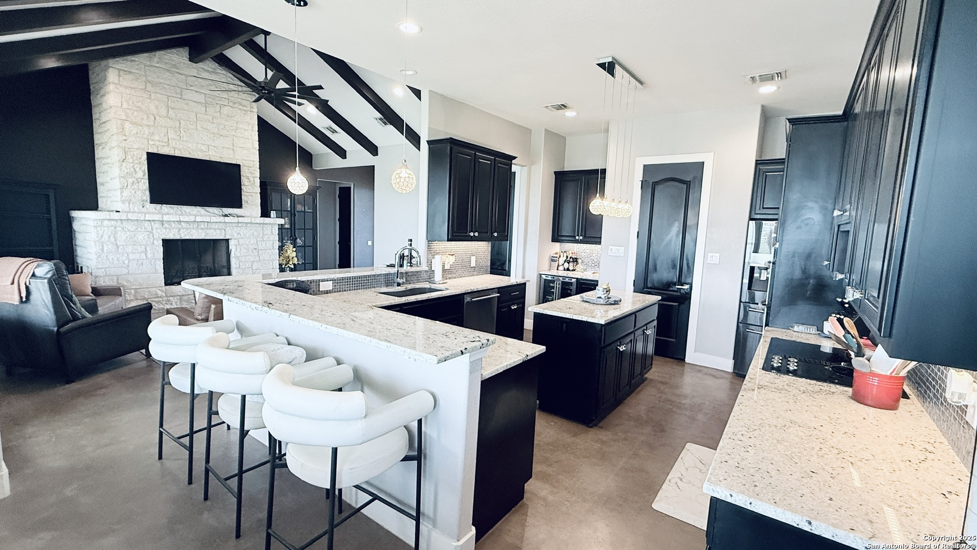 4947 Fm 2200 S Dhanis TX 78850