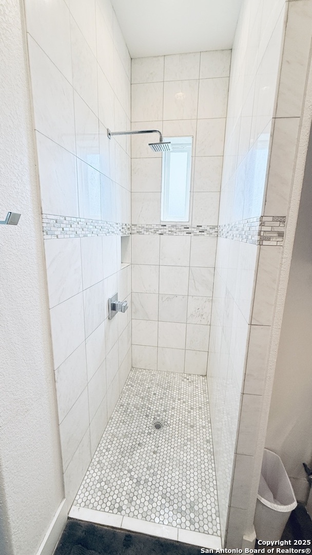 4947 Fm 2200 S Dhanis TX 78850