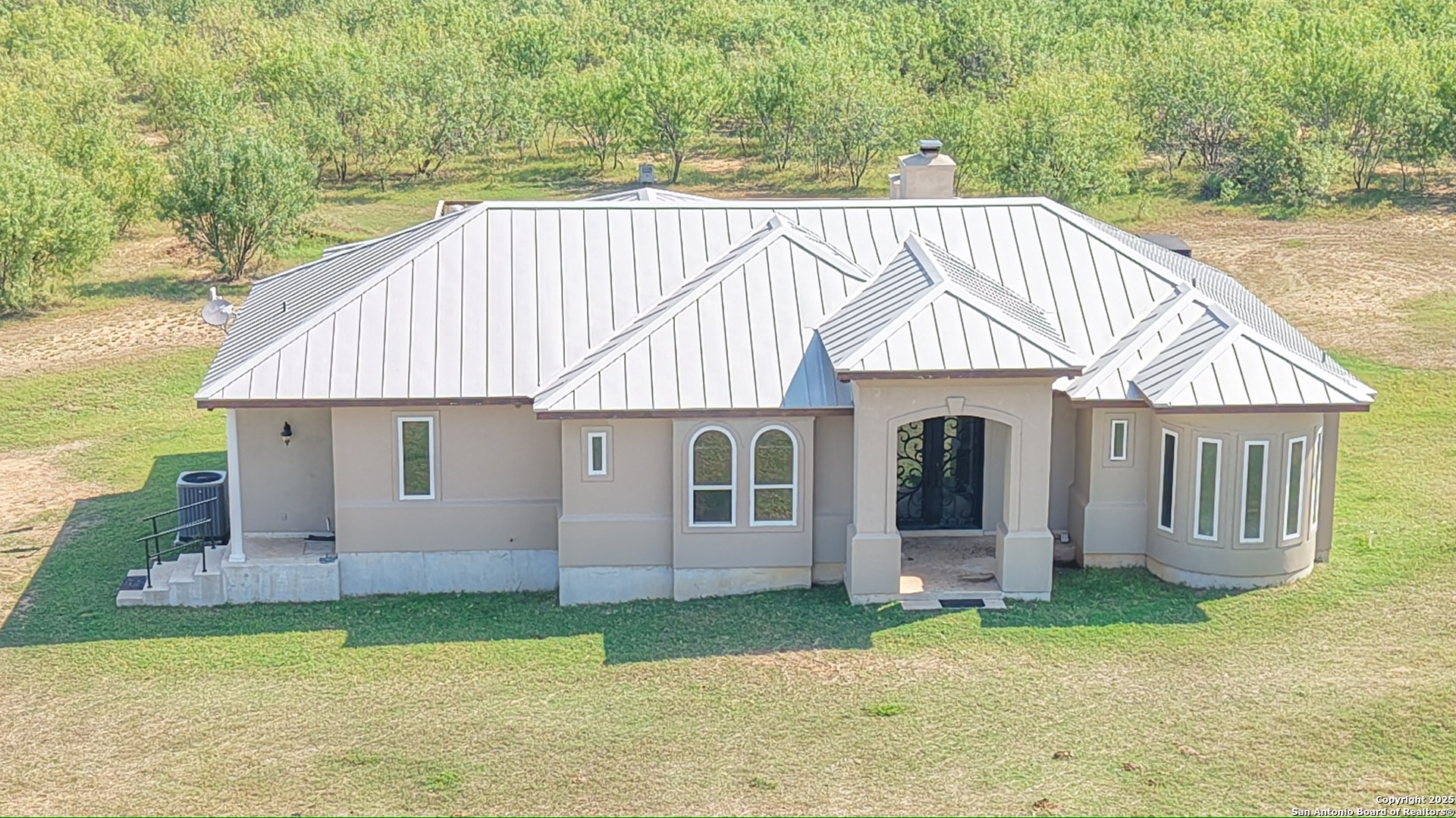 4947 Fm 2200 S Dhanis TX 78850