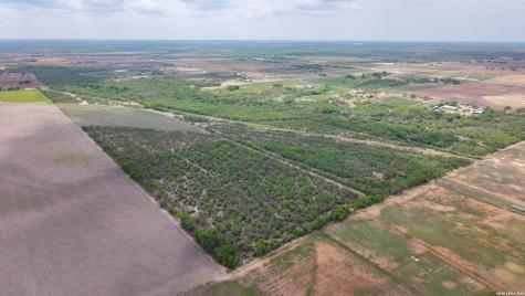 1251 County Road 210 Floresville TX 78114