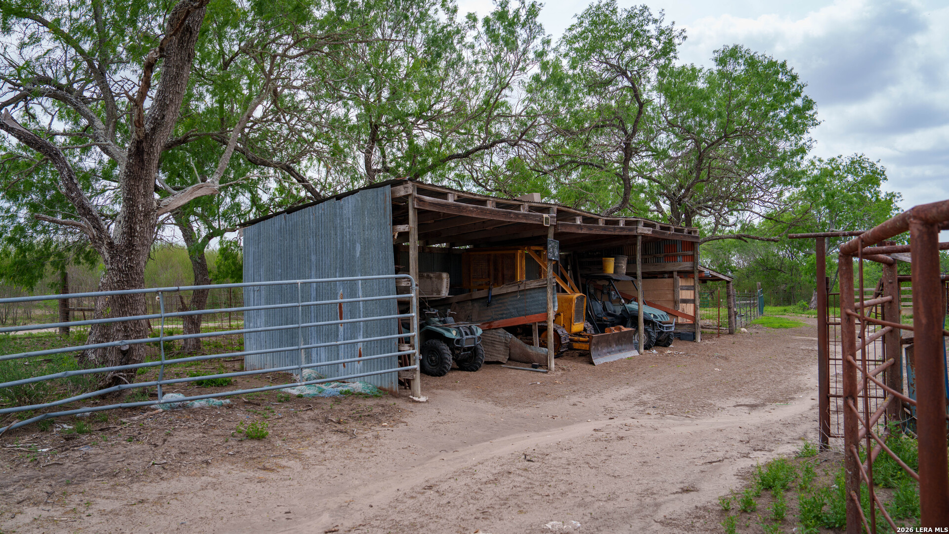 1251 County Road 210 Floresville TX 78114
