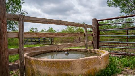 1251 County Road 210 Floresville TX 78114