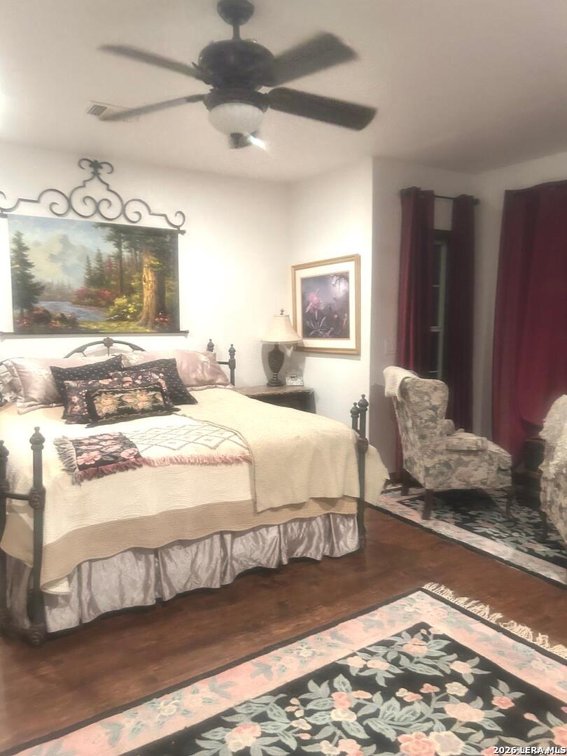 2712 N State Highway 80 Nixon TX 78140