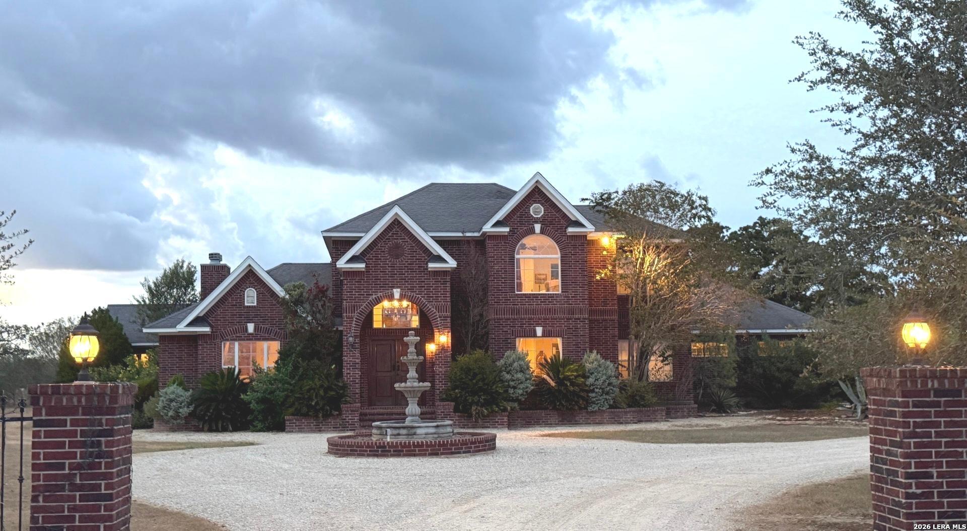 2712 N State Highway 80 Nixon TX 78140