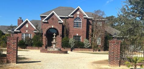 2712 N State Highway 80 Nixon TX 78140