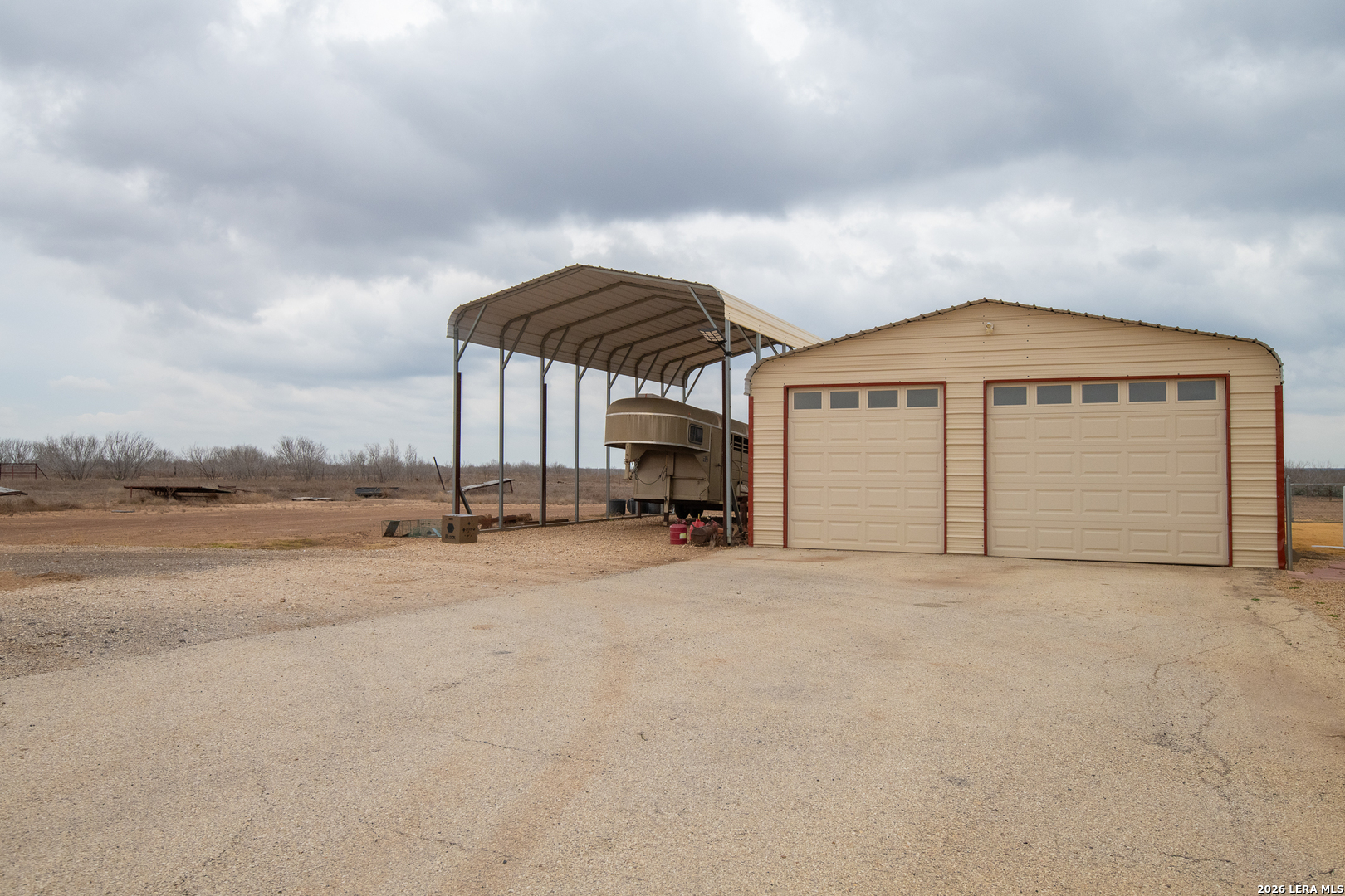 905 County Road 341 Jourdanton TX 78026