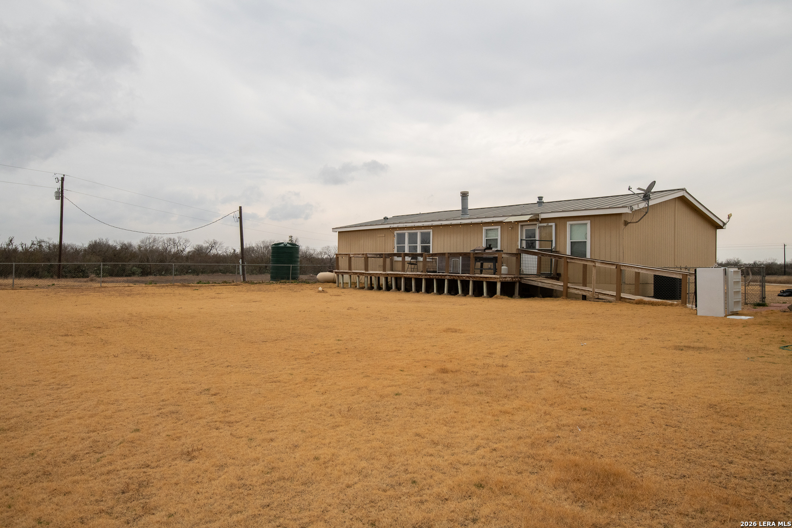 905 County Road 341 Jourdanton TX 78026