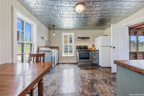 1634 Kallenberg -KLINKSEIK Fredericksburg TX 78624