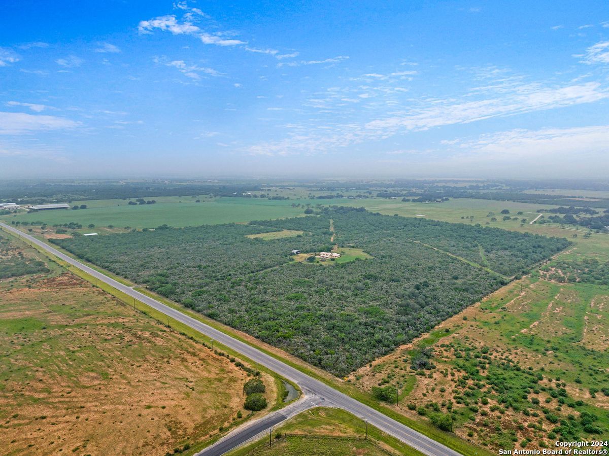 1555 Fm 3350 Jourdanton TX 78026